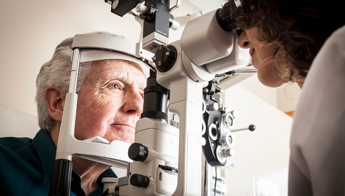 EyeDiseasesExplainedCataractsblog.png